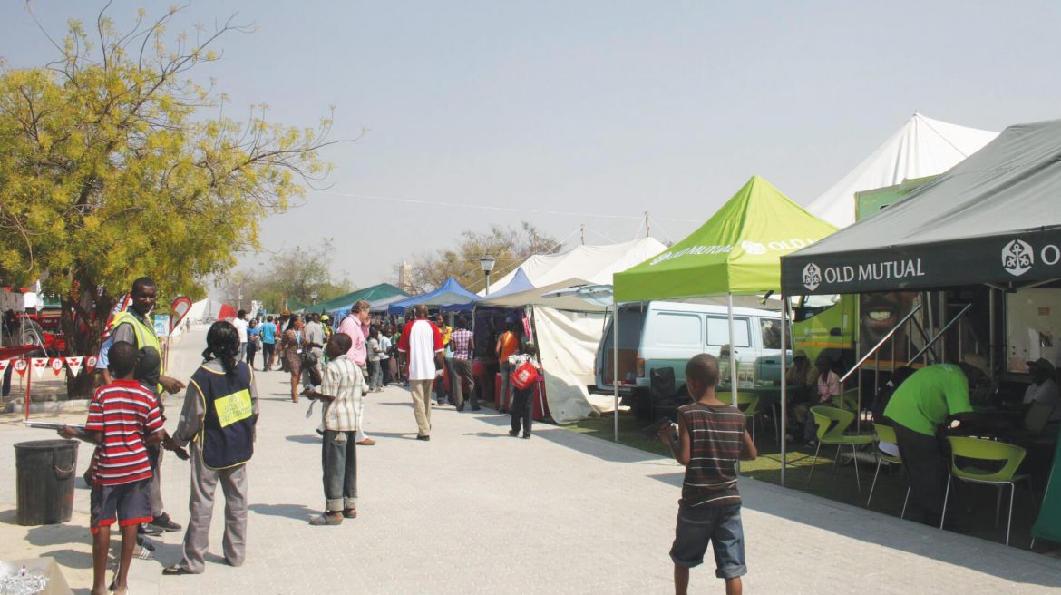 10 Strategies to attract visitors to your exhibition stand (1)